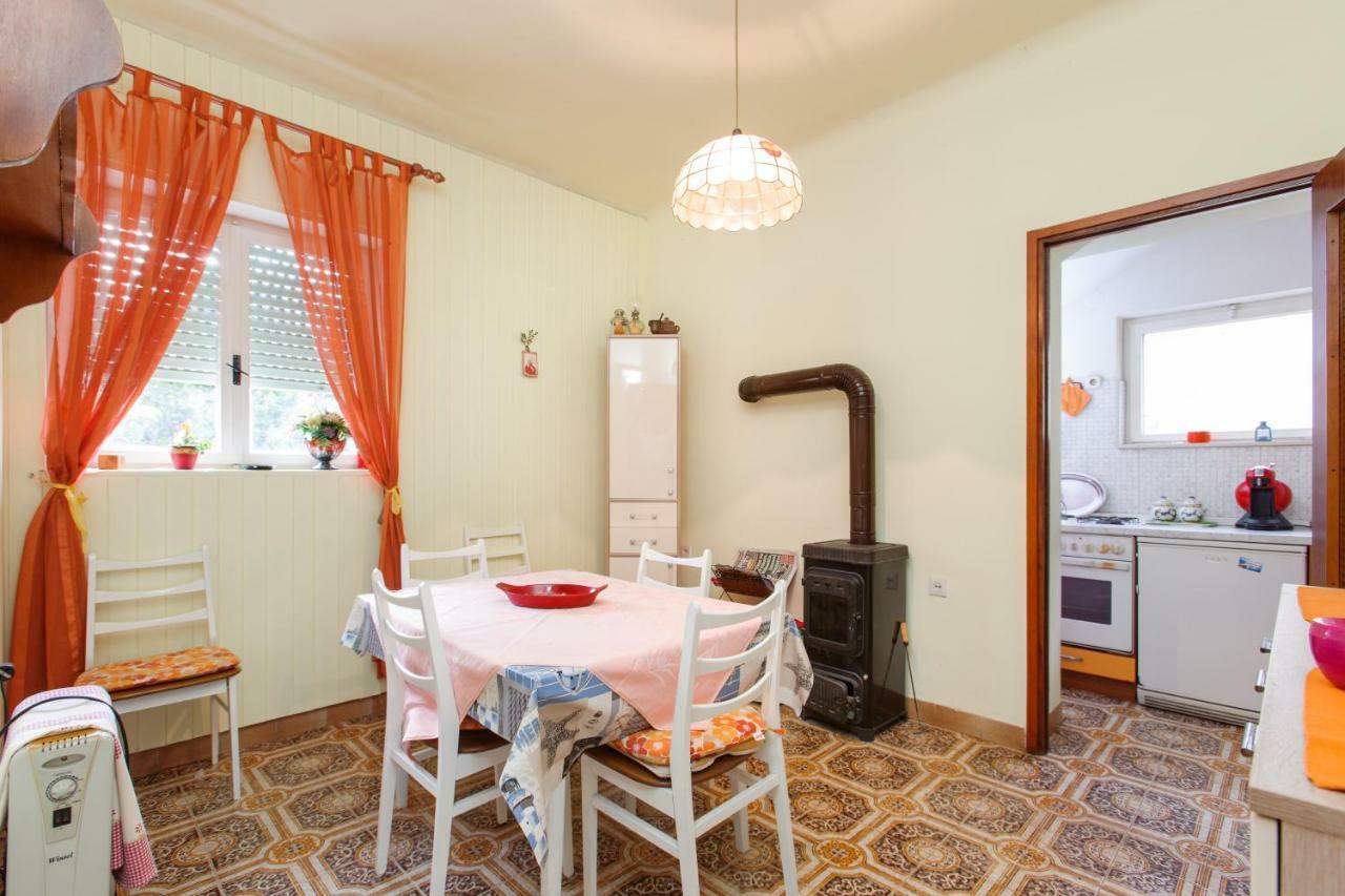 Apartment Dragana Каштела Экстерьер фото
