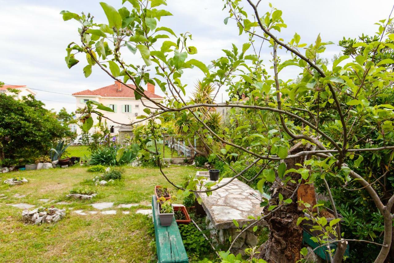 Apartment Dragana Каштела Экстерьер фото